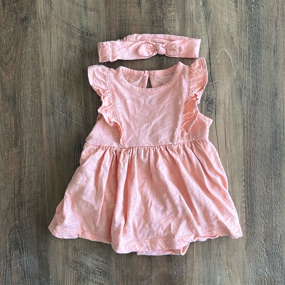 5/$20 Carter’s Peach Pink Ruffle Dress Set 3m